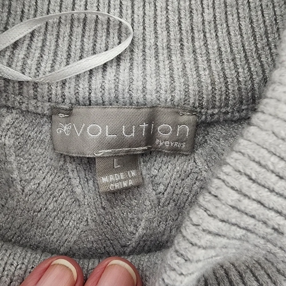 Evolution Mockneck Gray Soft Cozy Sweater Size L
